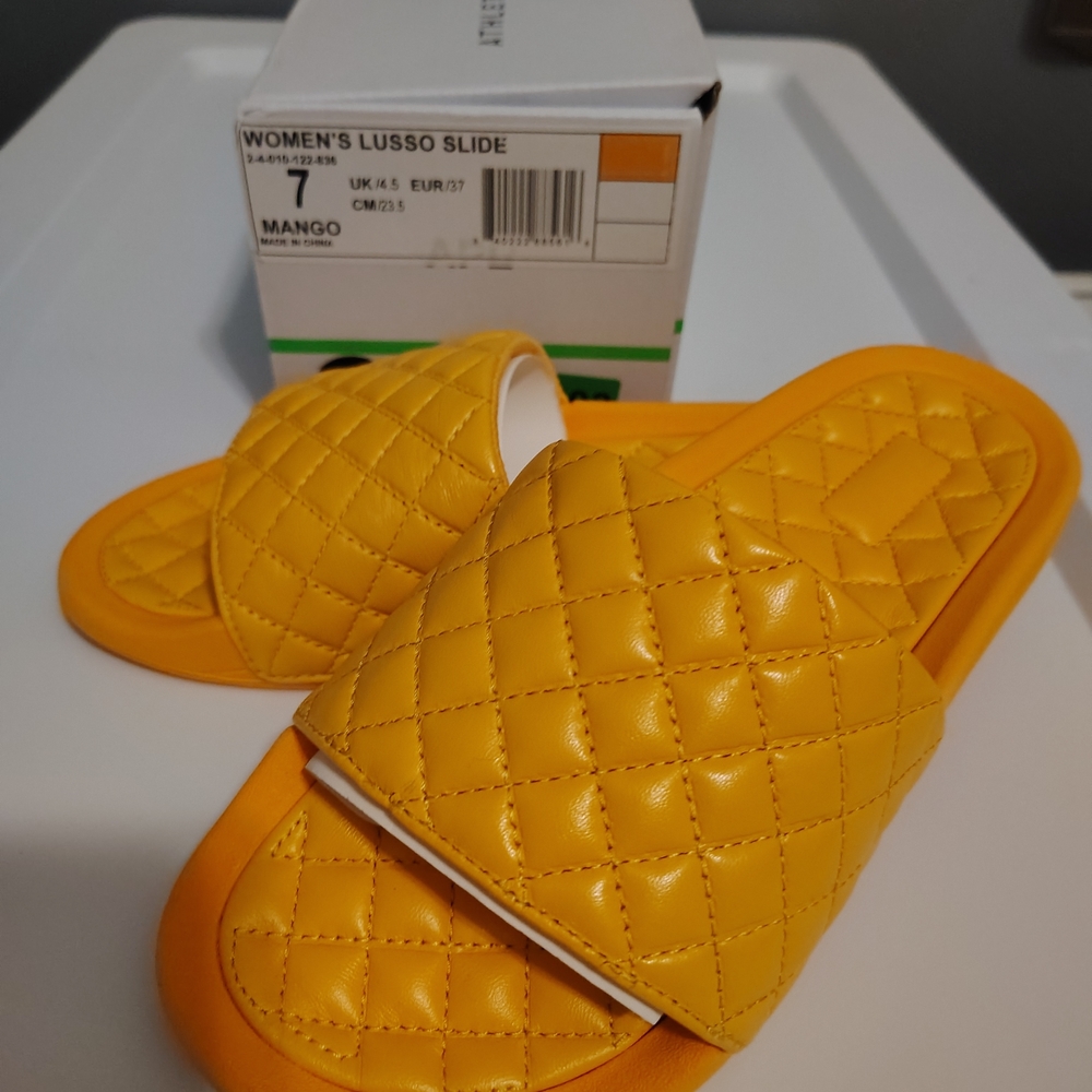 APL Athletic Propulsion Lab Mango Quilted Yellow Slide Sandals Size 7